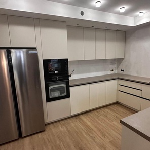 Кухня п-образная