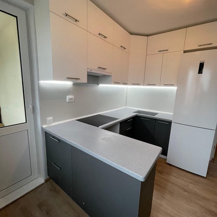 Кухни п-образные