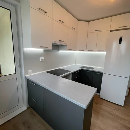 Кухни п-образные